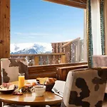 فندق Les Balcons Village 3*