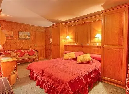 Les Balcons Village Hotel