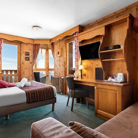 ホテル オテル レ バルコンス ヴィラージュ ラ・プラーニュ