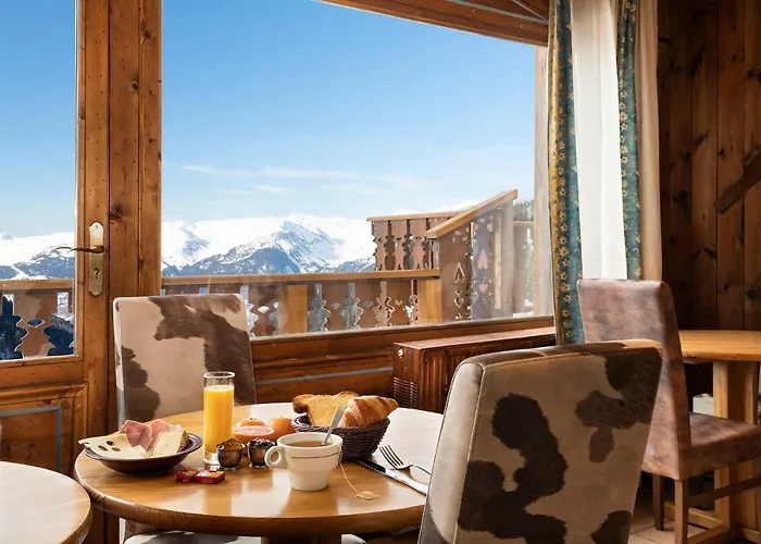 Szálloda Les Balcons Village 3*