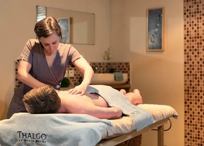 Les Balcons Village 3*